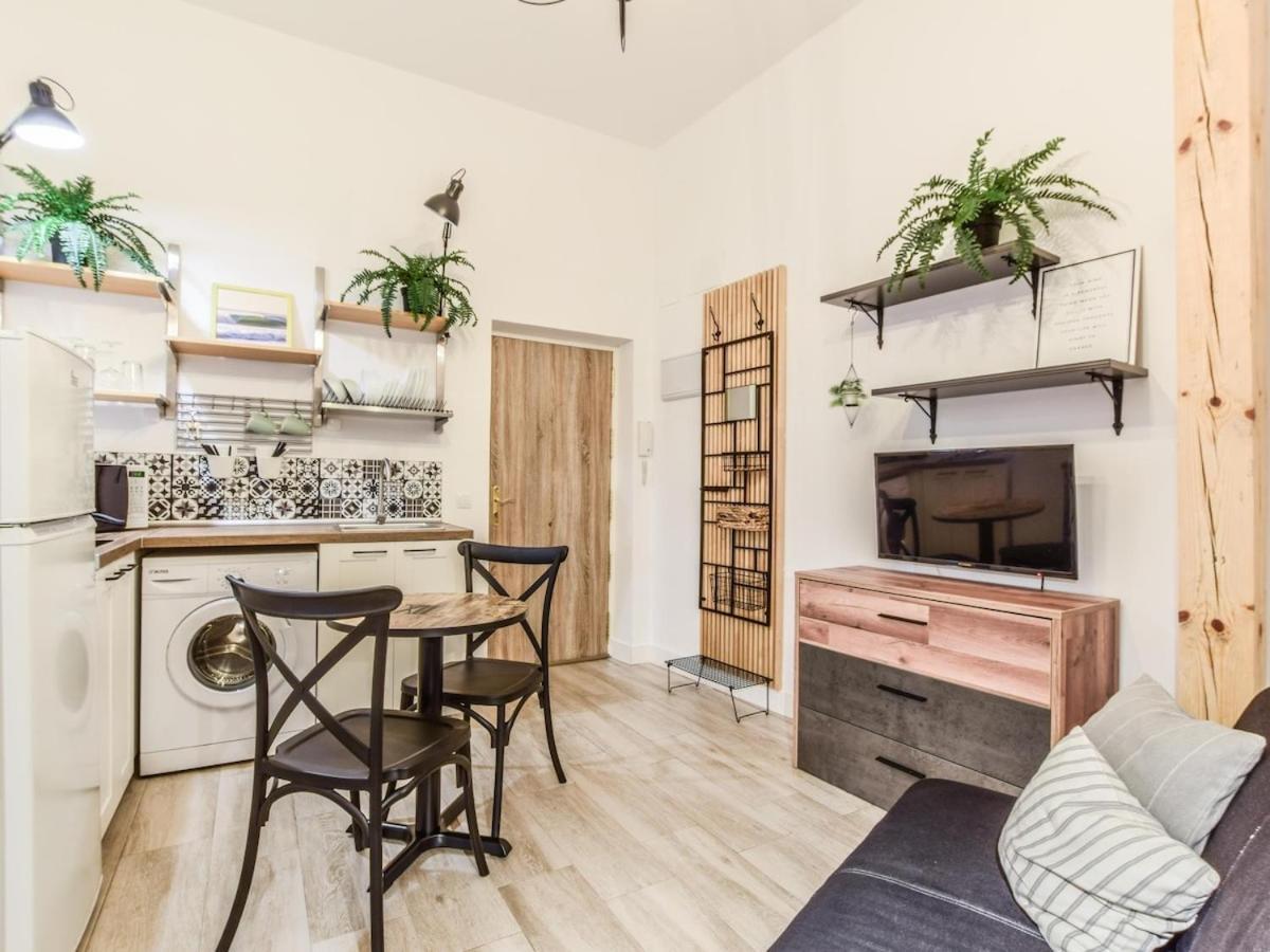 Apartamento Plaza De Lavapies Alquiler Temporal Мадрид Екстериор снимка